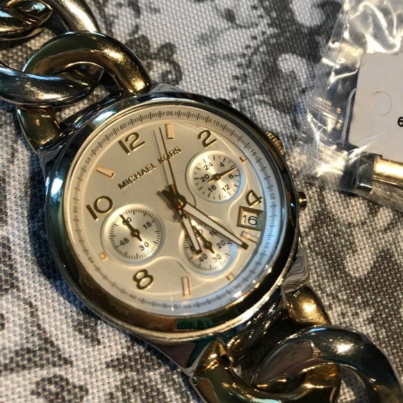 Michael Kors Gold and Silver Watch - Picture 3 of 7